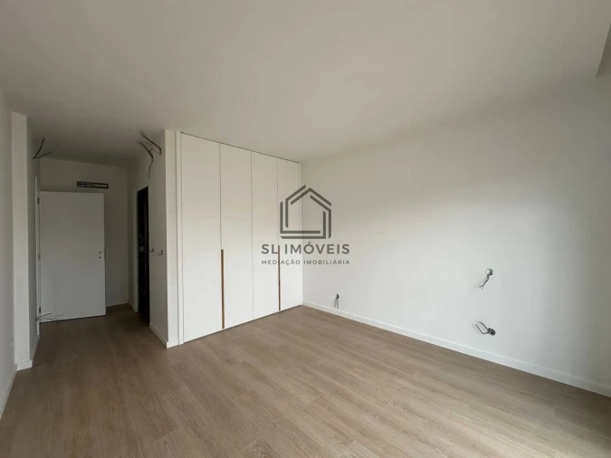 Moradia T4 para Venda em Quinta do Anjo Foto 9