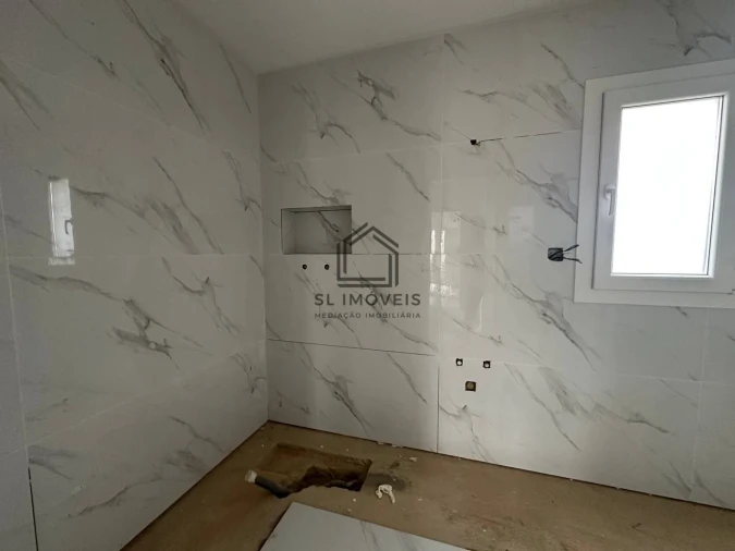 Moradia T4 para Venda em Quinta do Anjo Foto 11