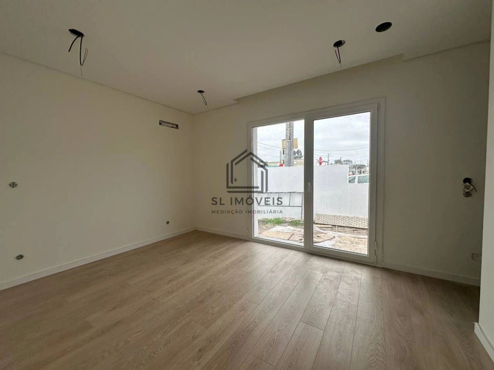 Moradia T3 para Venda em Fernao Ferro Foto 12