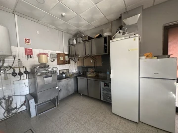 Loja para Trespasse em Seixal, Arrentela e Aldeia de Paio Pires