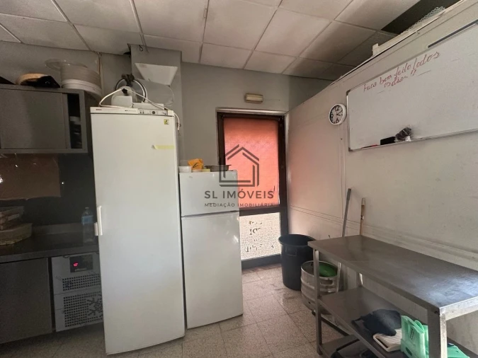 Loja para Trespasse em Seixal, Arrentela e Aldeia de Paio Pires Foto 12