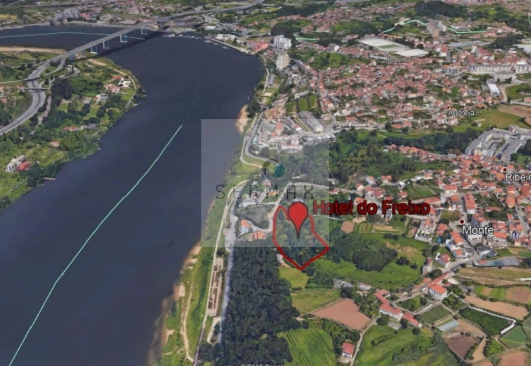 Terreno para Venda em Gondomar (São Cosme), Valbom e Jovim Foto 1