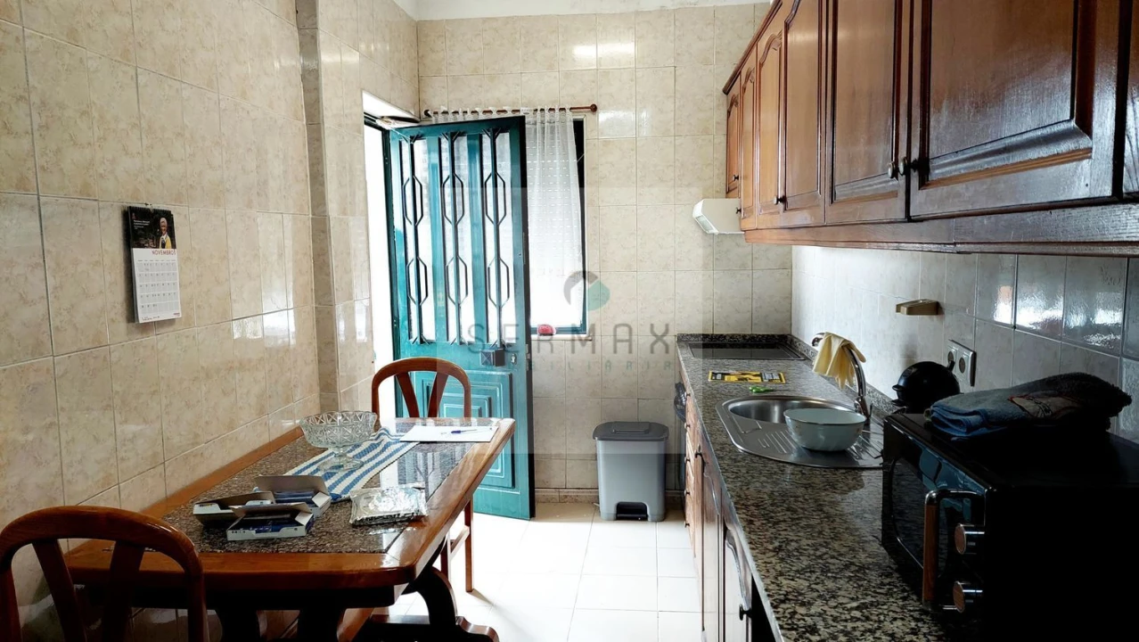 Moradia T8 para Venda em Campanhã Foto 4