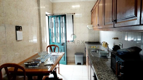 Moradia T8 para Venda em Campanhã