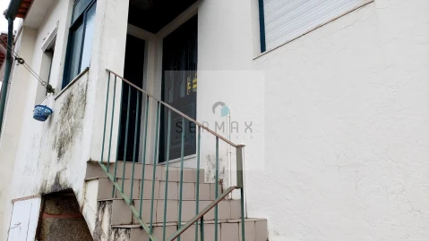 Moradia T8 para Venda em Campanhã