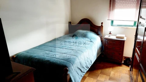 Moradia T8 para Venda em Campanhã