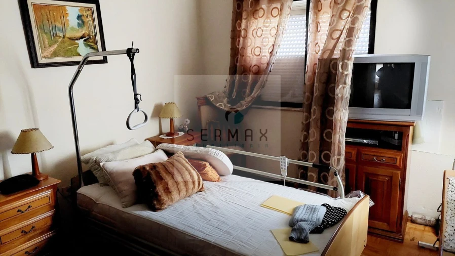 Moradia T8 para Venda em Campanhã Foto 6