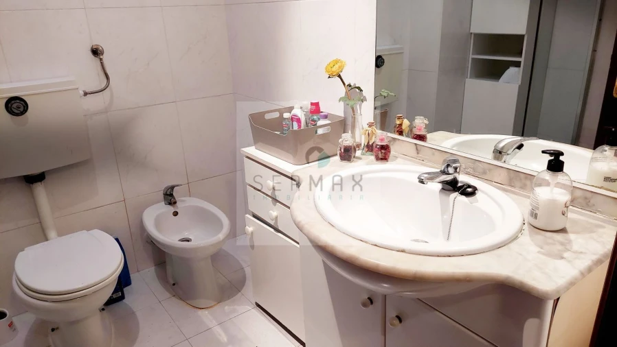 Moradia T8 para Venda em Campanhã Foto 10