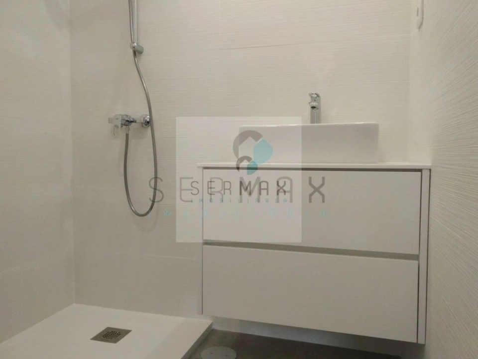 Apartamento T4 para Venda em Cedofeita, Santo Ildefonso, Sé, Miragaia, São Nicolau e Vitória Foto 32