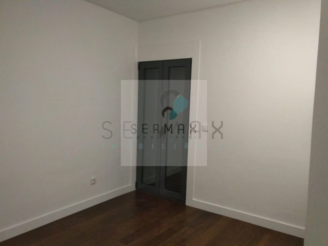 Apartamento T4 para Venda em Cedofeita, Santo Ildefonso, Sé, Miragaia, São Nicolau e Vitória Foto 13