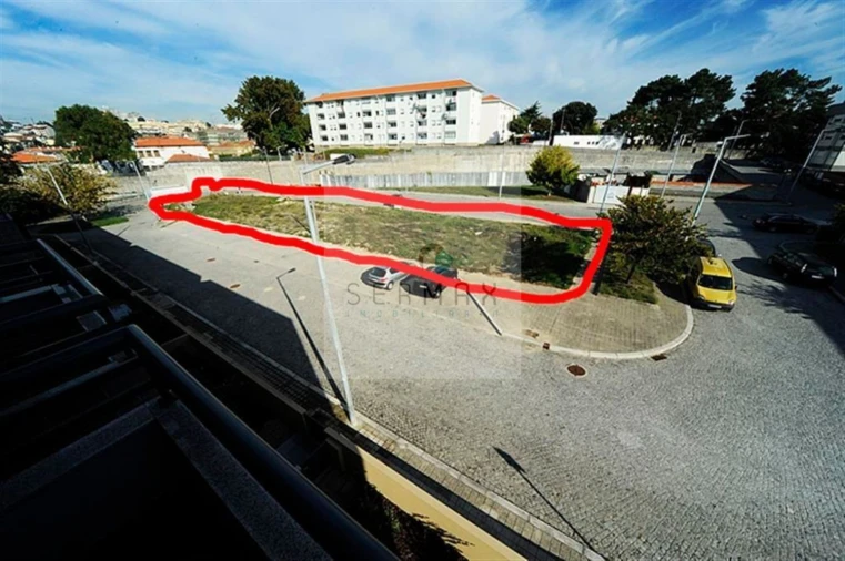 Terreno para Venda em Campanhã Foto 3