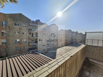Apartamento T2 para Venda em Campanhã