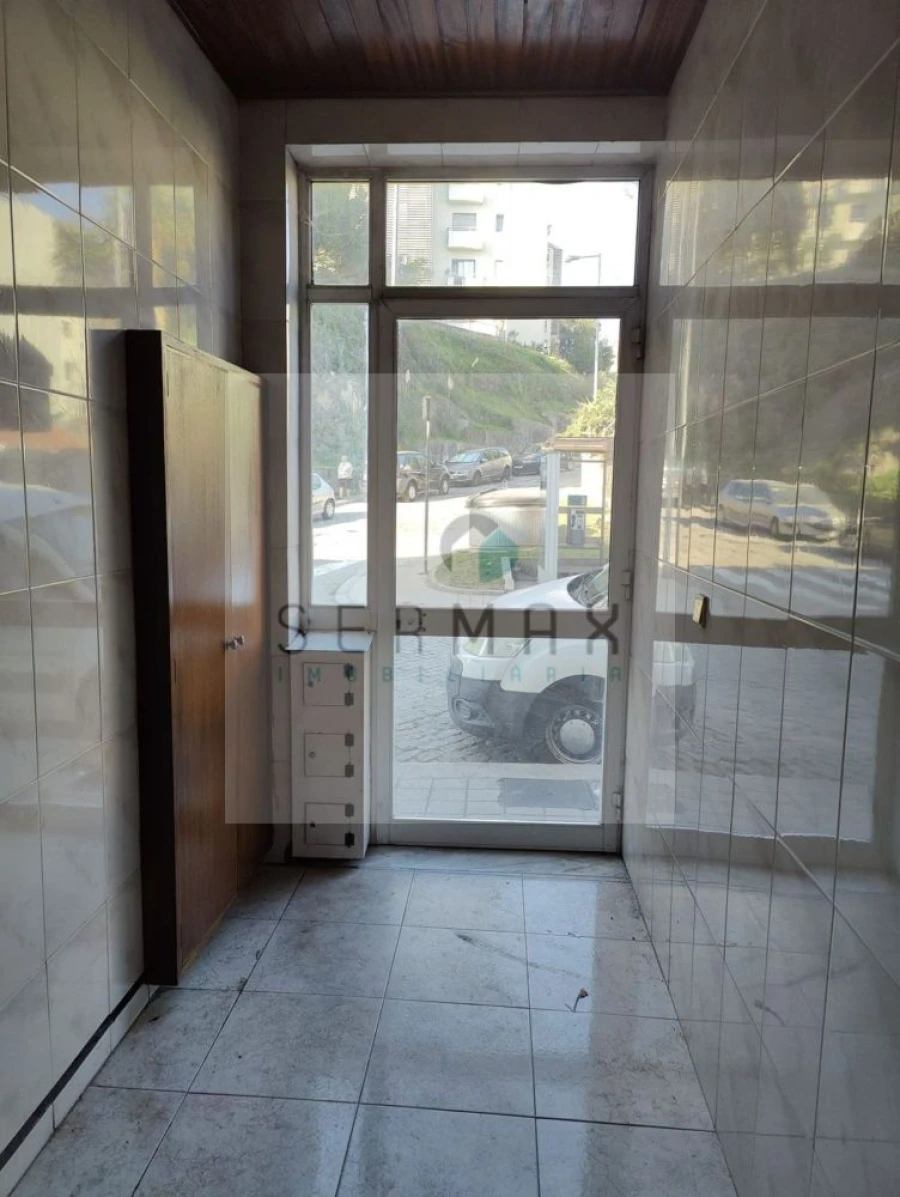 Apartamento T2 para Venda em Campanhã Foto 23
