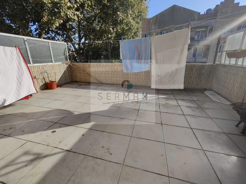 Apartamento T2 para Venda em Campanhã Foto 5