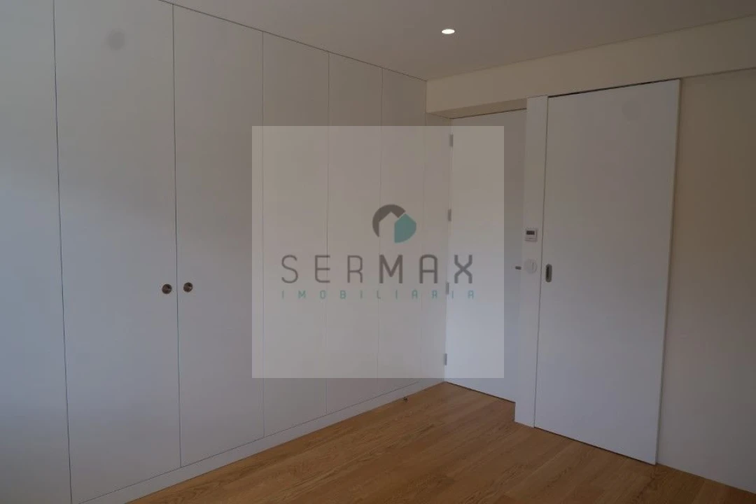 Apartamento T3 para Venda em Lordelo do Ouro e Massarelos Foto 15