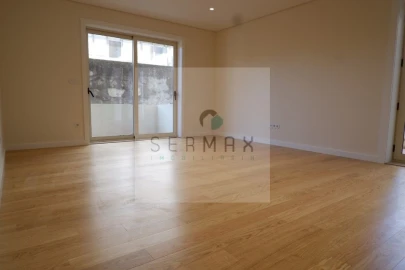 Apartamento T3 para Venda em Lordelo do Ouro e Massarelos