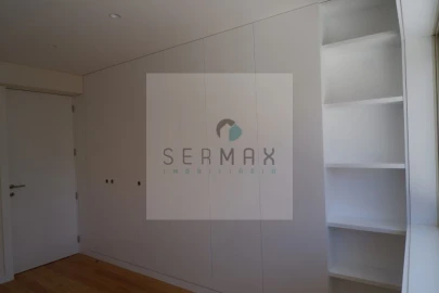 Apartamento T3 para Venda em Lordelo do Ouro e Massarelos