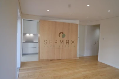 Apartamento T3 para Venda em Lordelo do Ouro e Massarelos