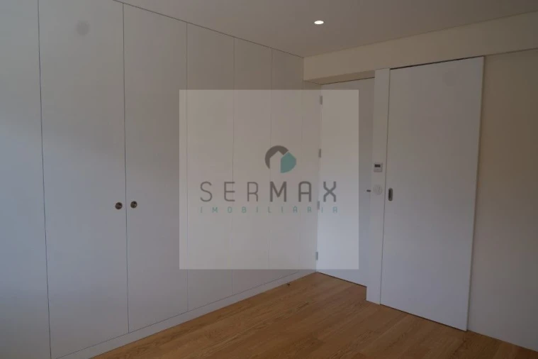 Apartamento T3 para Venda em Lordelo do Ouro e Massarelos Foto 15