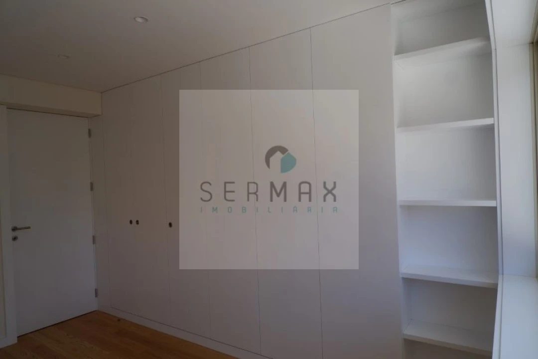Apartamento T3 para Venda em Lordelo do Ouro e Massarelos Foto 18