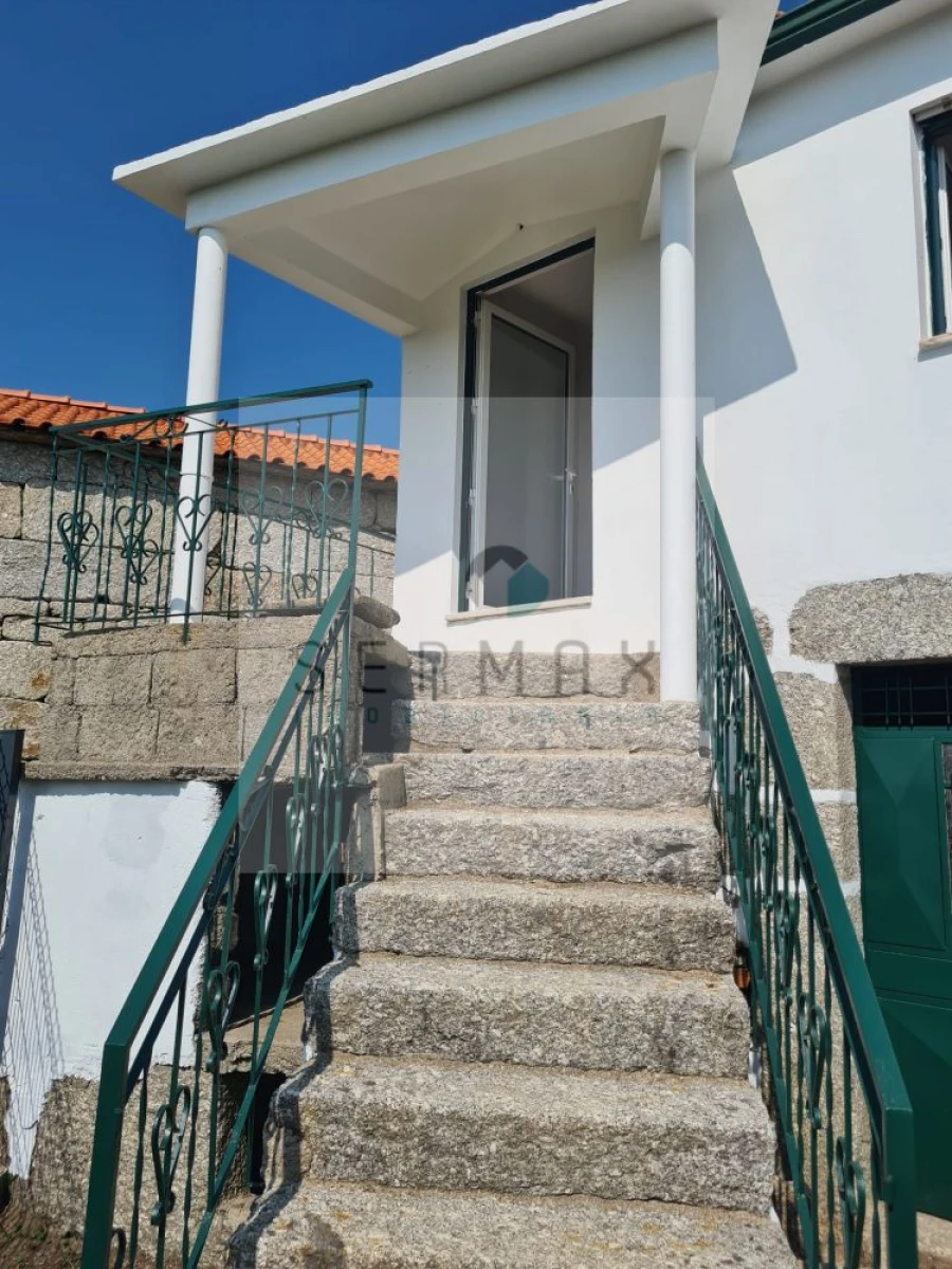 Moradia T2 para Venda em Valdreu Foto 3