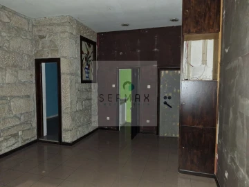 Loja para Arrendamento em Cedofeita, Santo Ildefonso, Sé, Miragaia, São Nicolau e Vitória