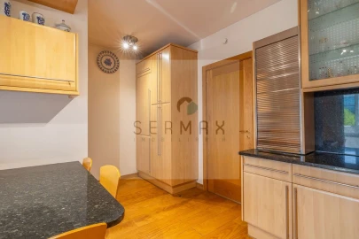 Apartamento T5 para Venda em Santa Marinha e São Pedro da Afurada