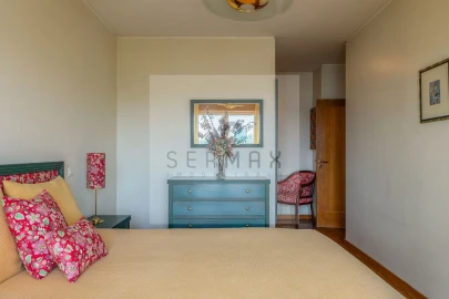 Apartamento T5 para Venda em Santa Marinha e São Pedro da Afurada