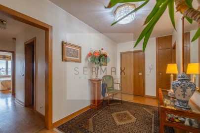 Apartamento T5 para Venda em Santa Marinha e São Pedro da Afurada