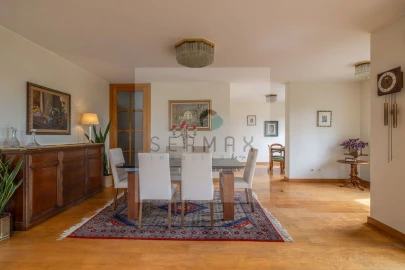 Apartamento T5 para Venda em Santa Marinha e São Pedro da Afurada