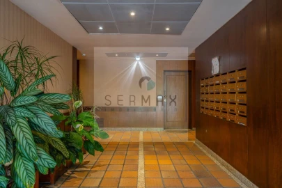 Apartamento T5 para Venda em Santa Marinha e São Pedro da Afurada