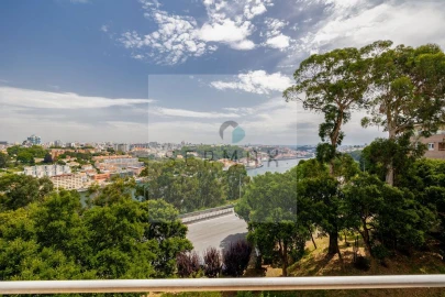 Apartamento T5 para Venda em Santa Marinha e São Pedro da Afurada