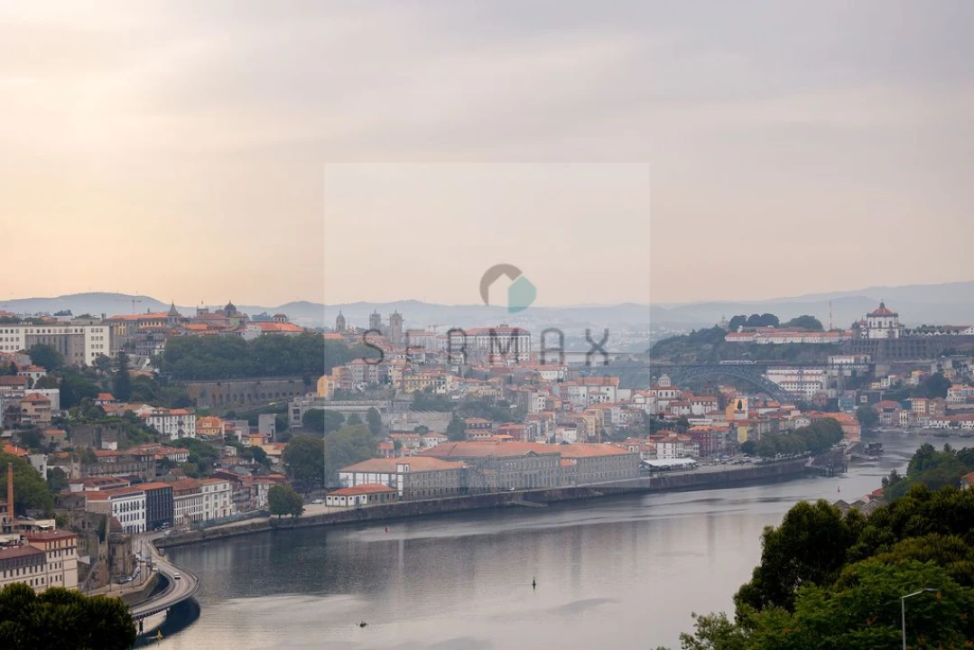 Apartamento T5 para Venda em Santa Marinha e São Pedro da Afurada Foto 1