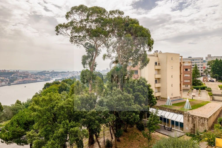 Apartamento T5 para Venda em Santa Marinha e São Pedro da Afurada Foto 17