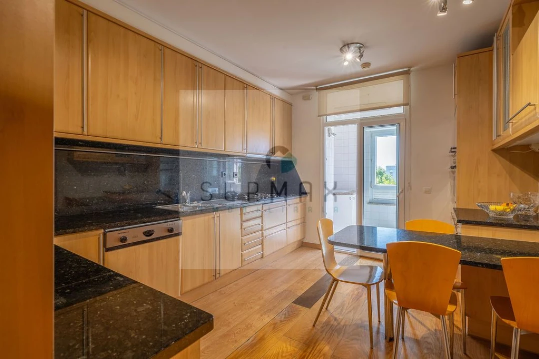 Apartamento T5 para Venda em Santa Marinha e São Pedro da Afurada Foto 4