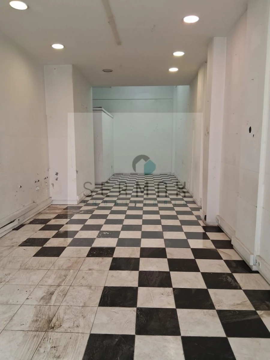 Loja para Arrendamento em Cedofeita, Santo Ildefonso, Sé, Miragaia, São Nicolau e Vitória Foto 2