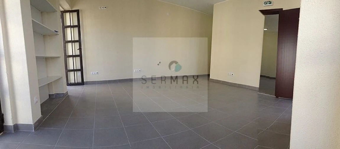 Loja para Arrendamento em Cedofeita, Santo Ildefonso, Sé, Miragaia, São Nicolau e Vitória Foto 4