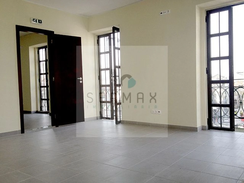 Loja para Arrendamento em Cedofeita, Santo Ildefonso, Sé, Miragaia, São Nicolau e Vitória Foto 1