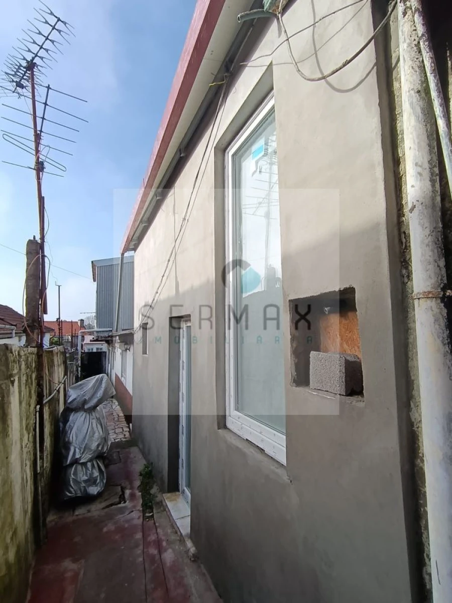 Moradia T2 para Venda em Santa Marinha e São Pedro da Afurada