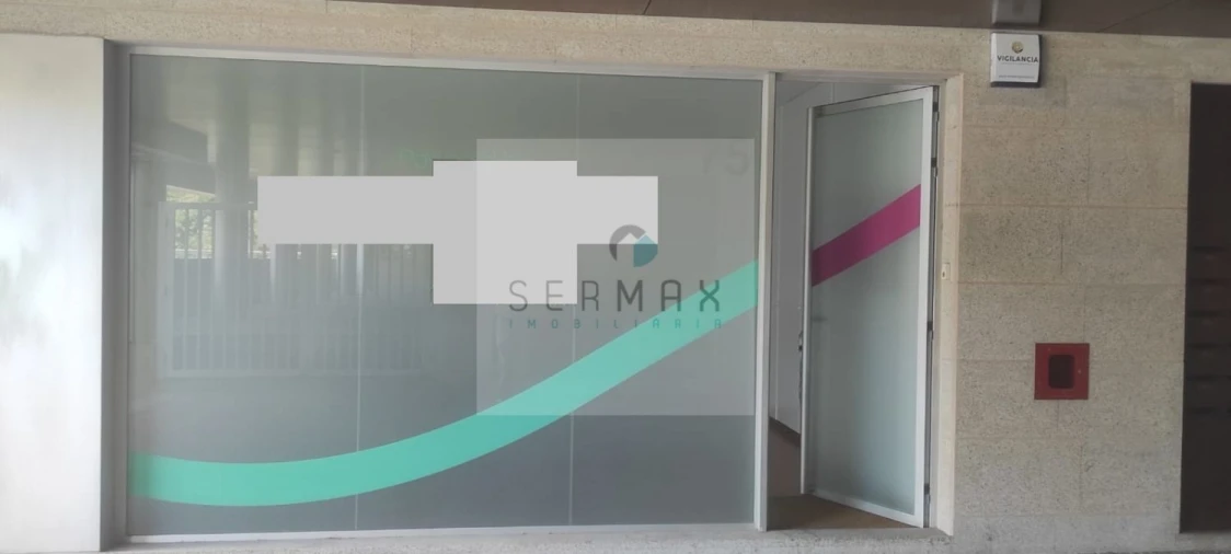 Loja para Arrendamento em Pedrouços Foto 4