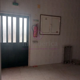 Loja para Venda em São Domingos de Rana