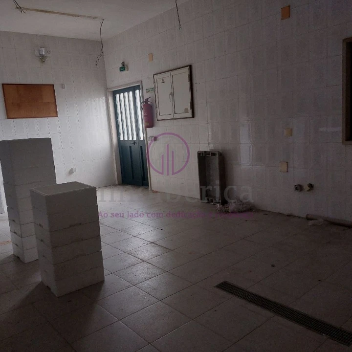 Loja para Venda em São Domingos de Rana Foto 35