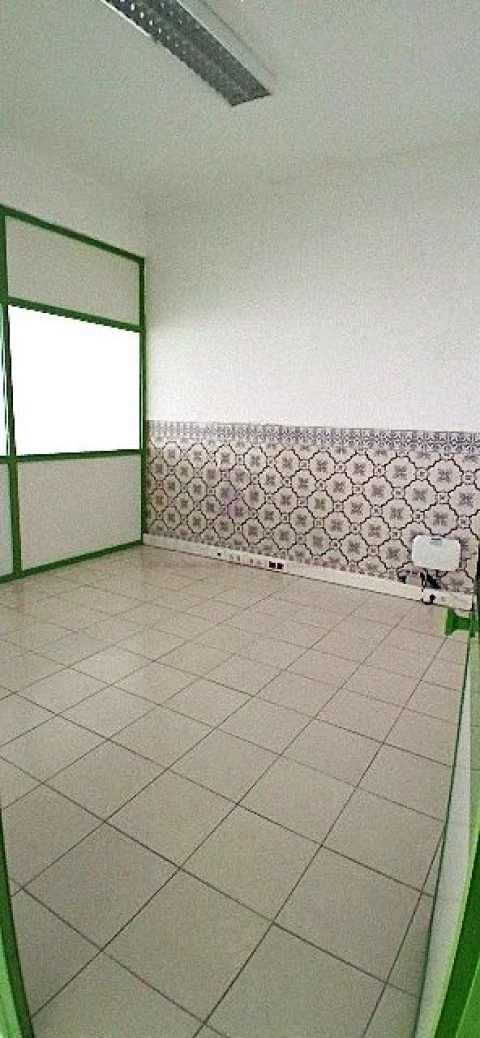 Loja para Venda em Algueirão-Mem Martins