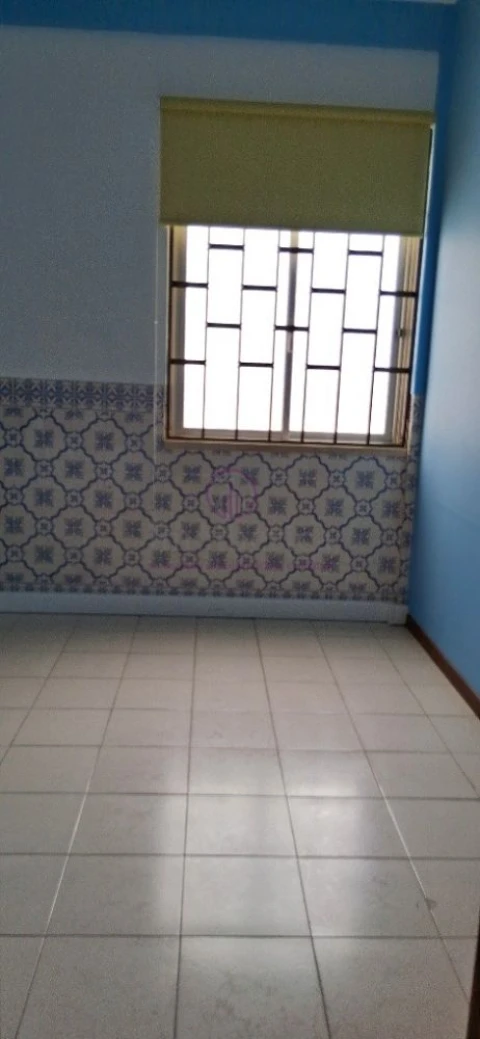 Loja para Venda em Algueirão-Mem Martins