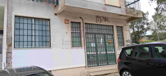 Loja para Venda em Algueirão-Mem Martins