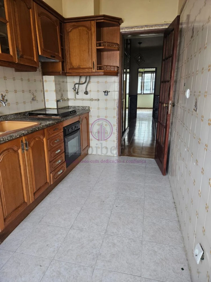 Apartamento T3 para Venda em Algueirão-Mem Martins Foto 7