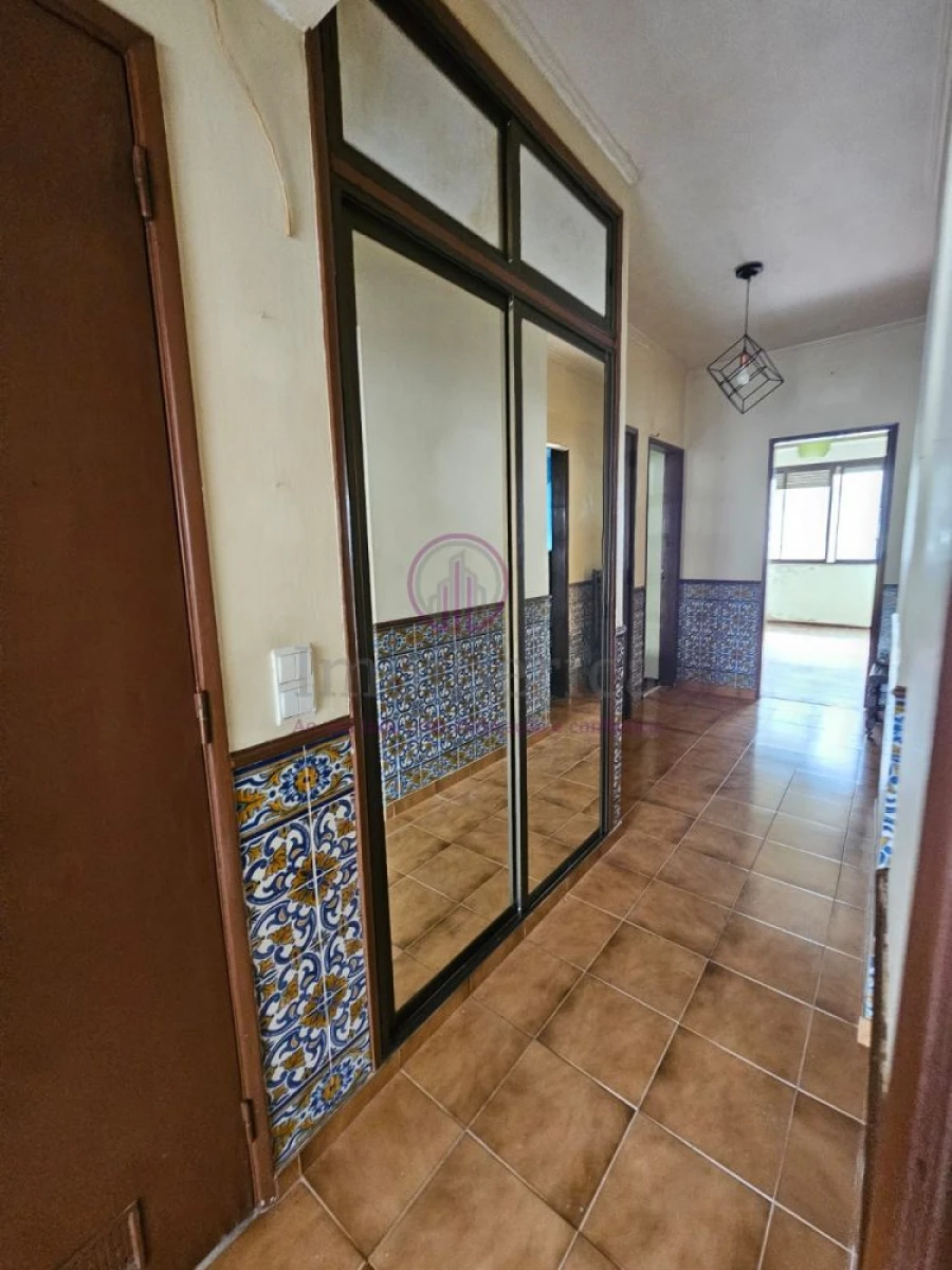 Apartamento T3 para Venda em Algueirão-Mem Martins Foto 2