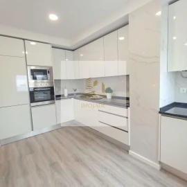 Apartamento T3 para Venda em São Vicente