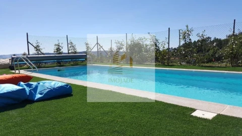 Quinta T10 para Venda em Sandomil