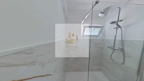 Apartamento T2 para Venda em Camarate, Unhos e Apelação